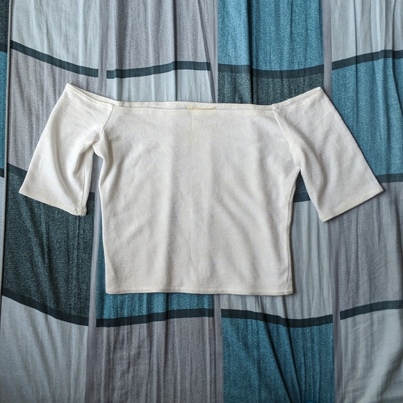 Aritzia Wilfred Free off the shoulder crop top - Picture 1 of 3